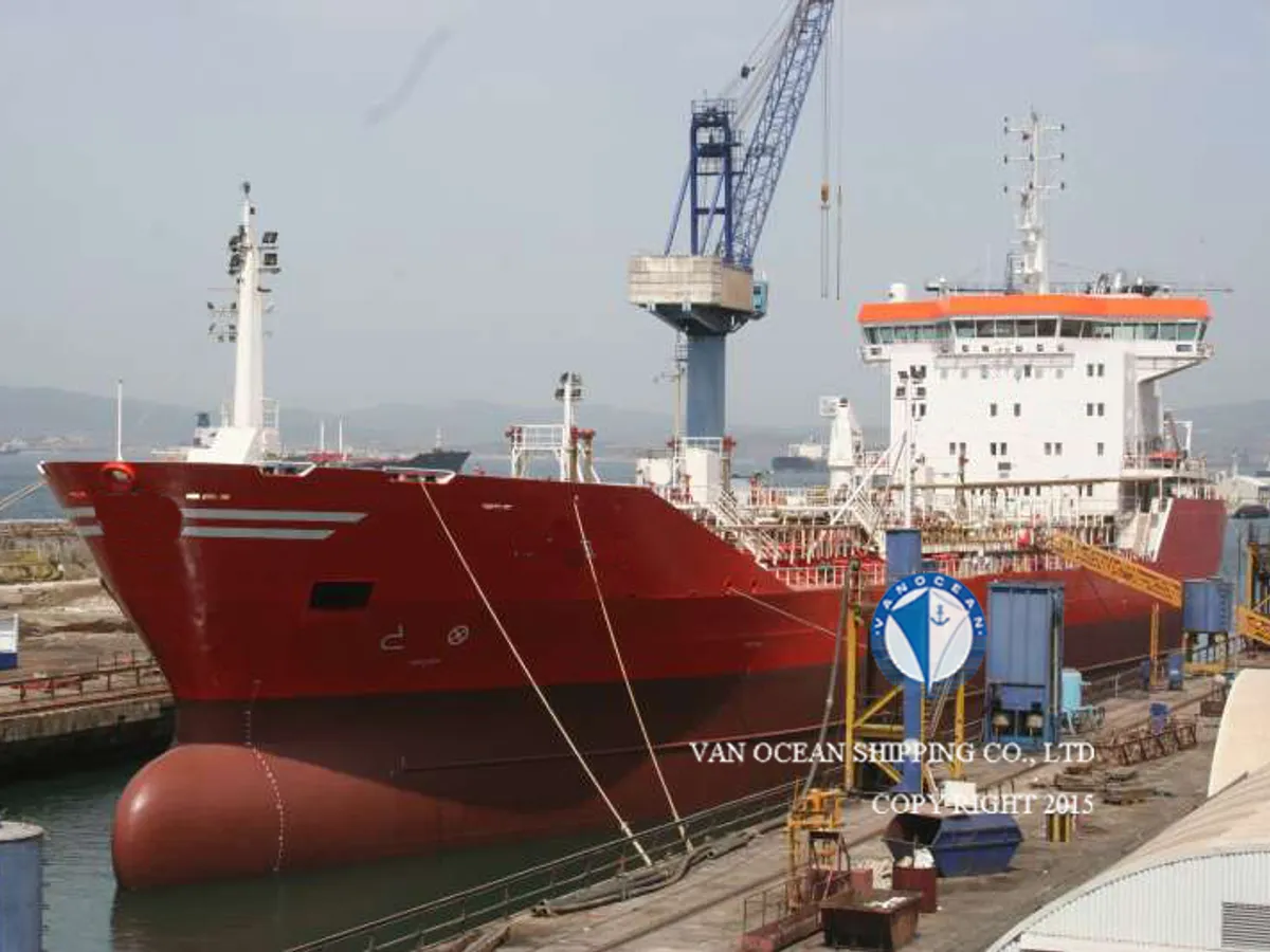 Oil/Chemical tanker for sale