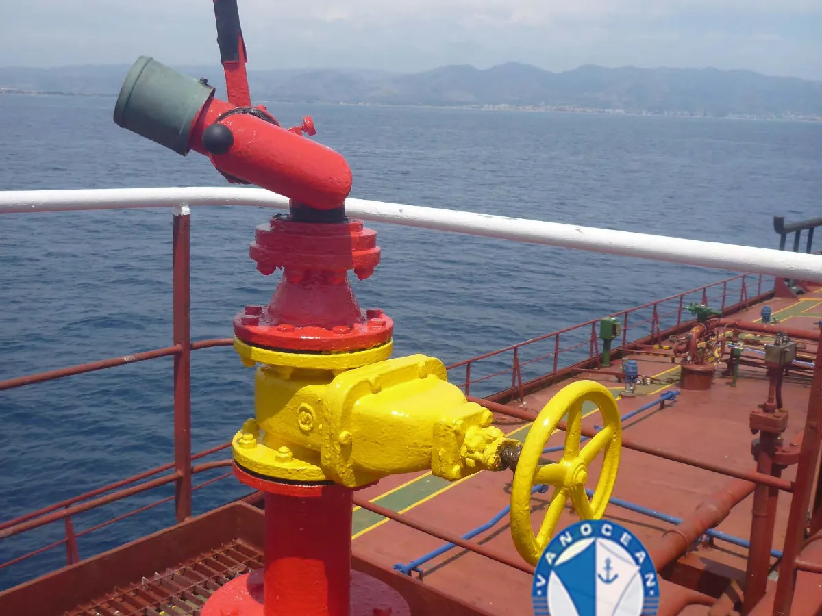 Oil/Chemical tanker for sale