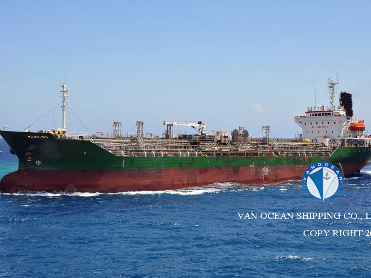 Oil/Chemical tanker for sale