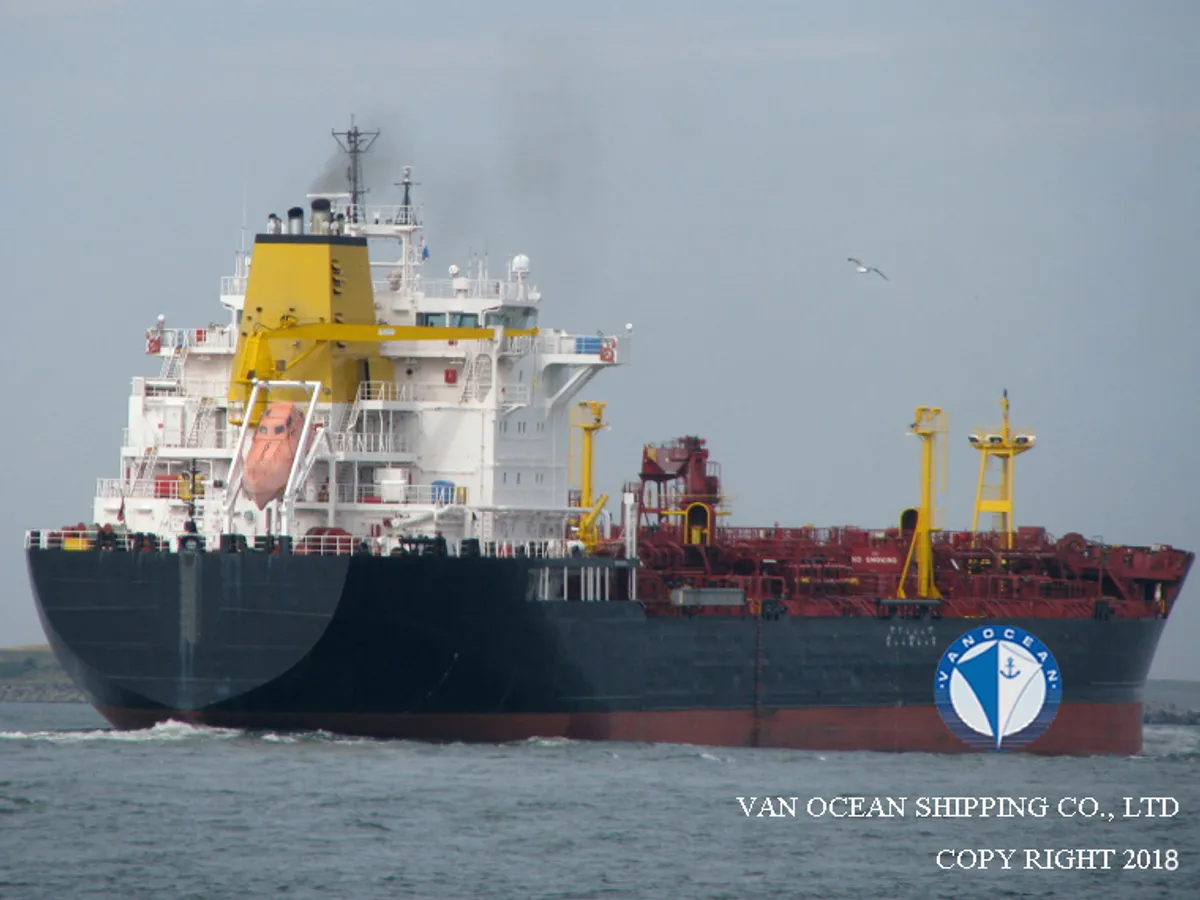 Oil/Chemical tanker for sale