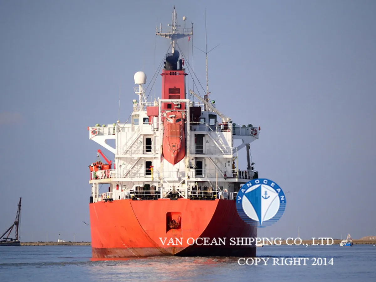 Oil/Chemical tanker for sale