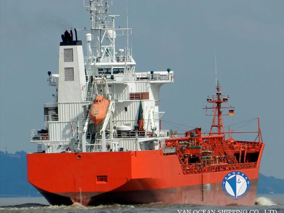 Oil/Chemical tanker for sale