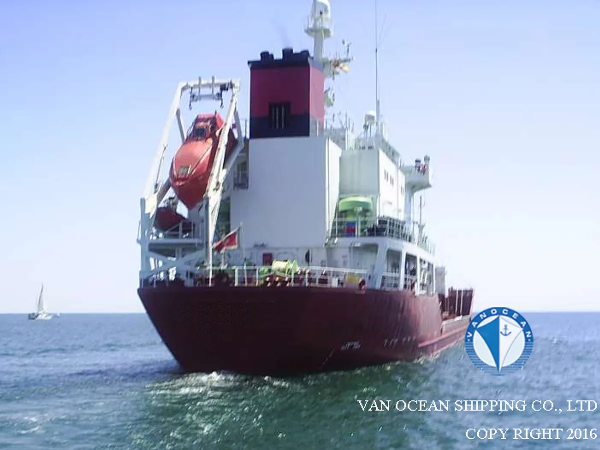 Oil/Chemical tanker for sale