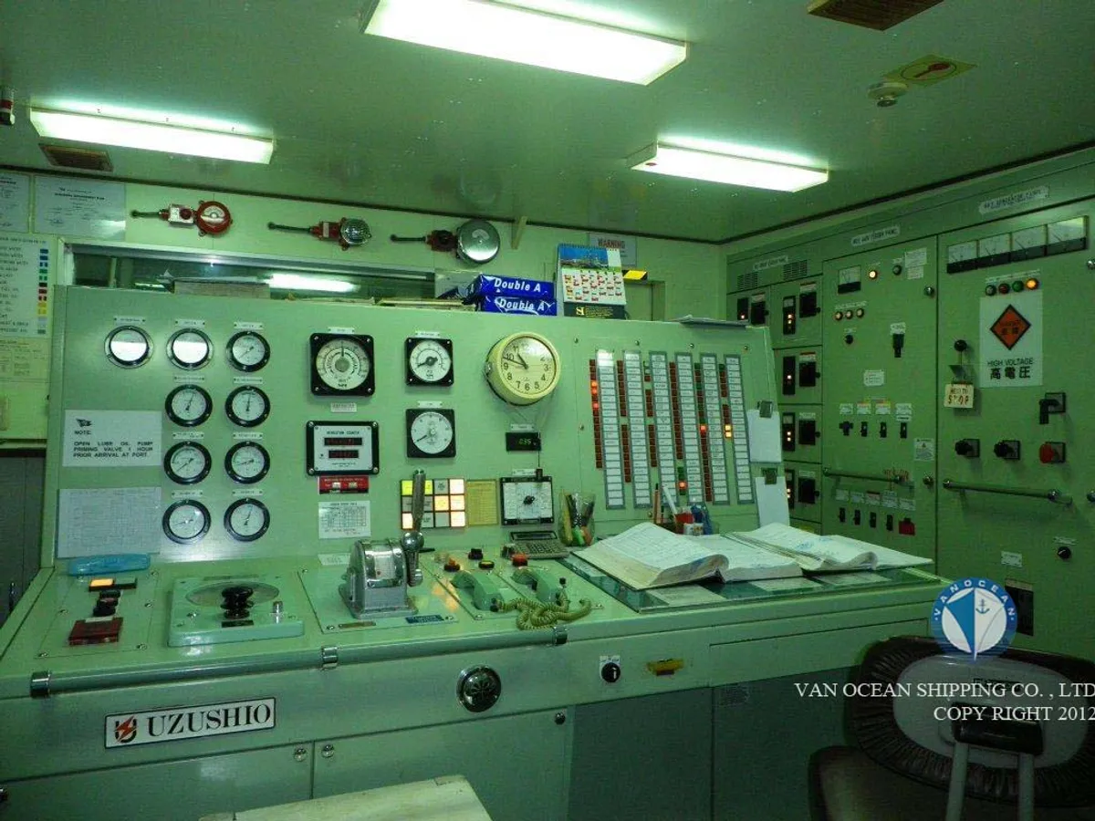 Oil/Chemical tanker for sale