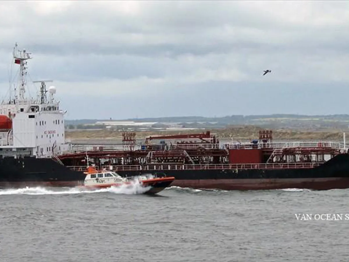 Oil/Chemical tanker for sale