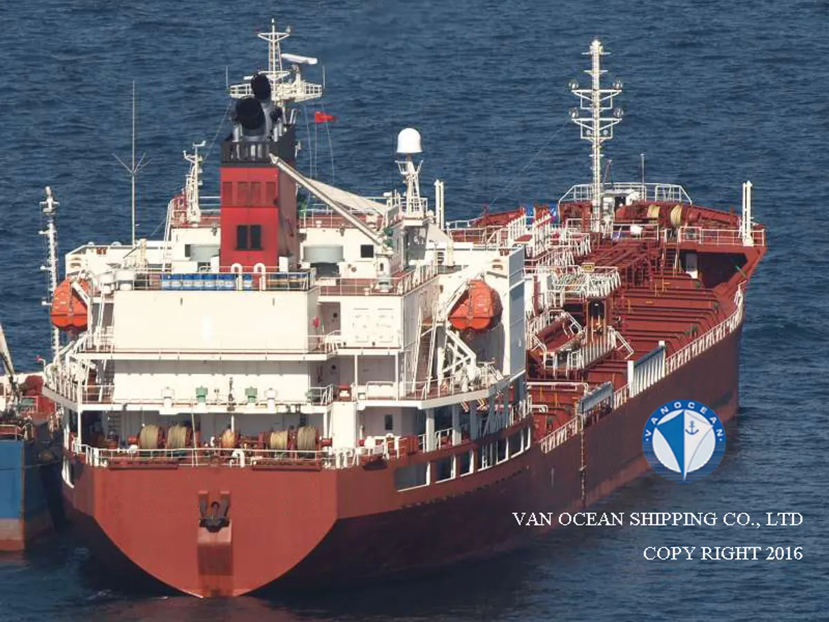 Oil/Chemical tanker for sale
