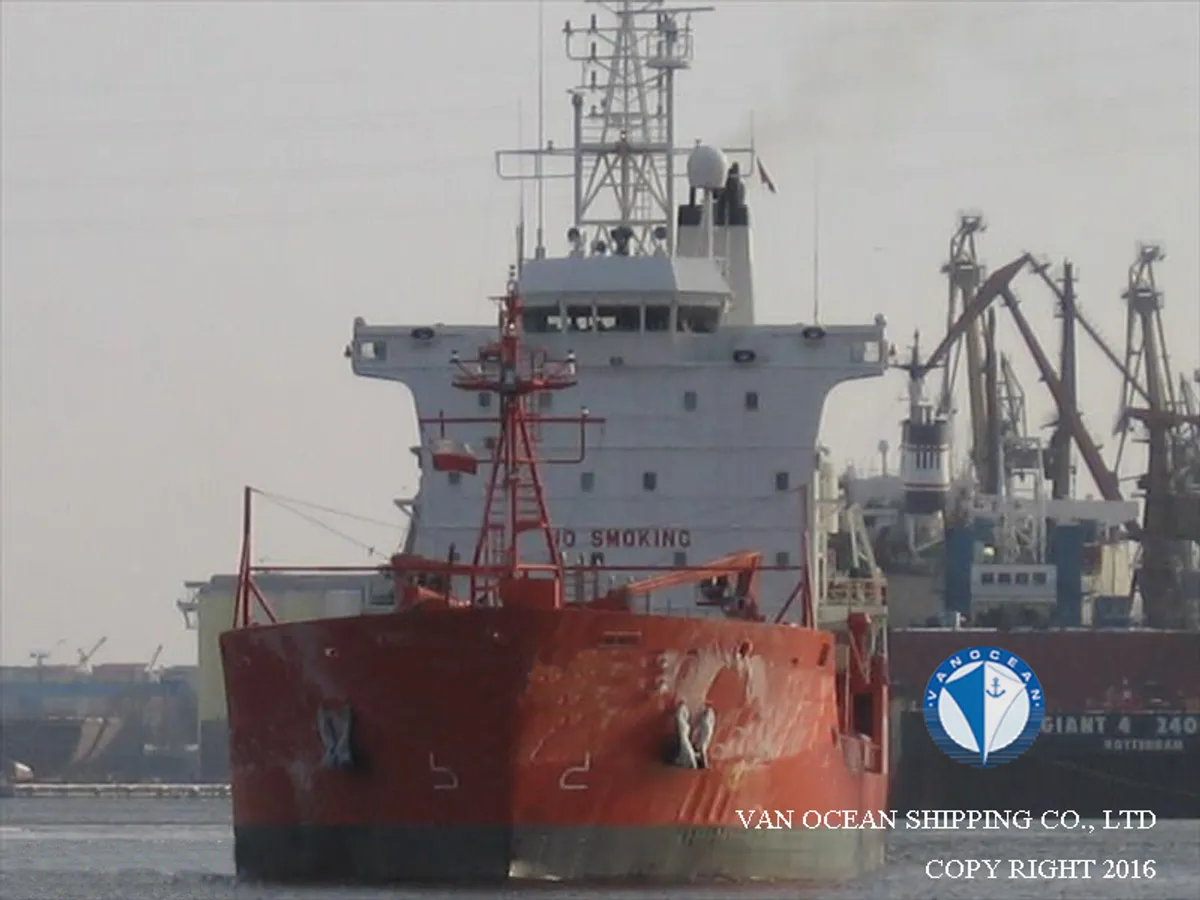 Oil/Chemical tanker for sale