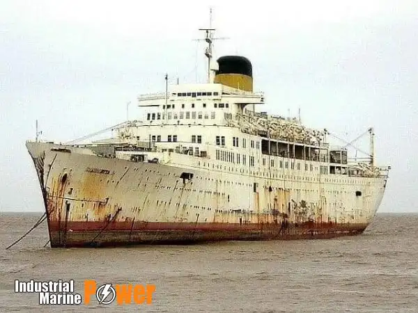 Oil/Chemical tanker for sale