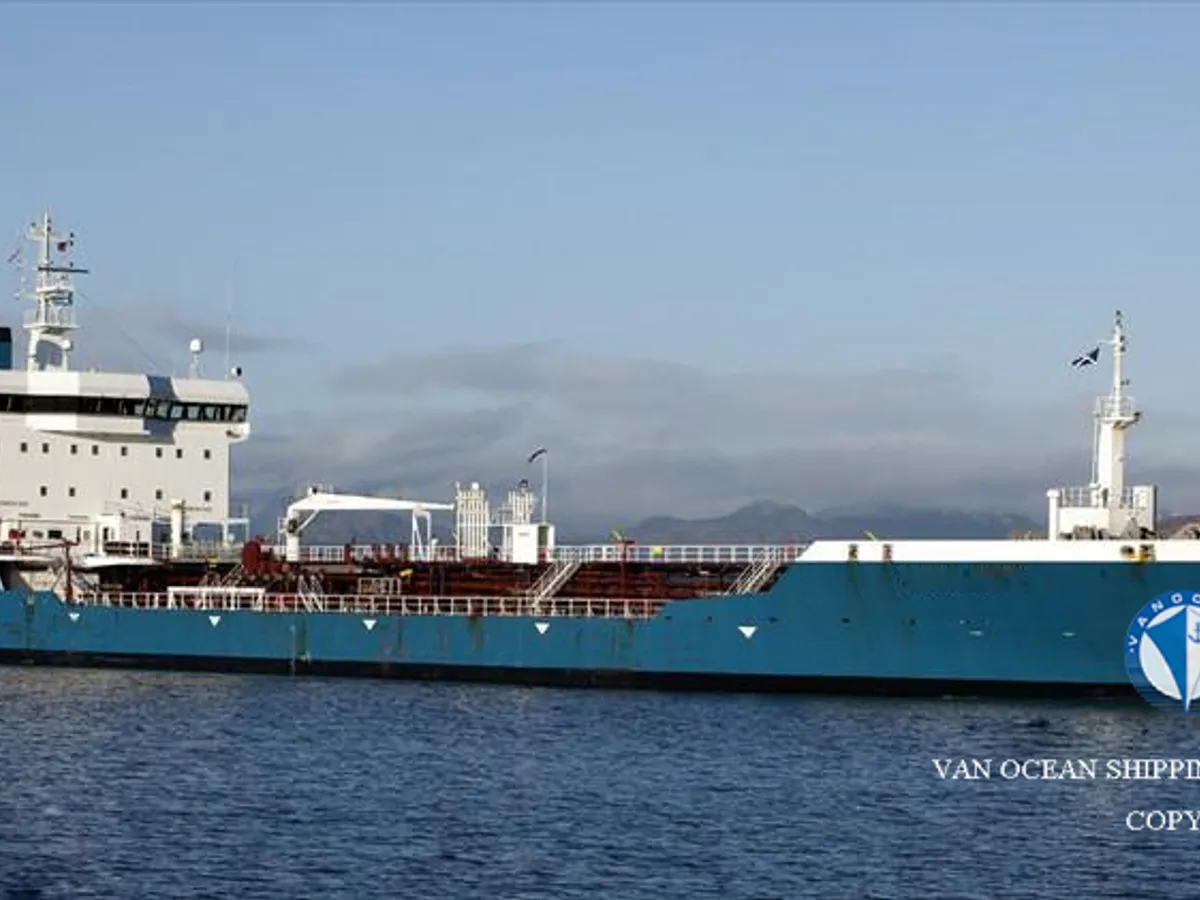 Oil/Chemical tanker for sale