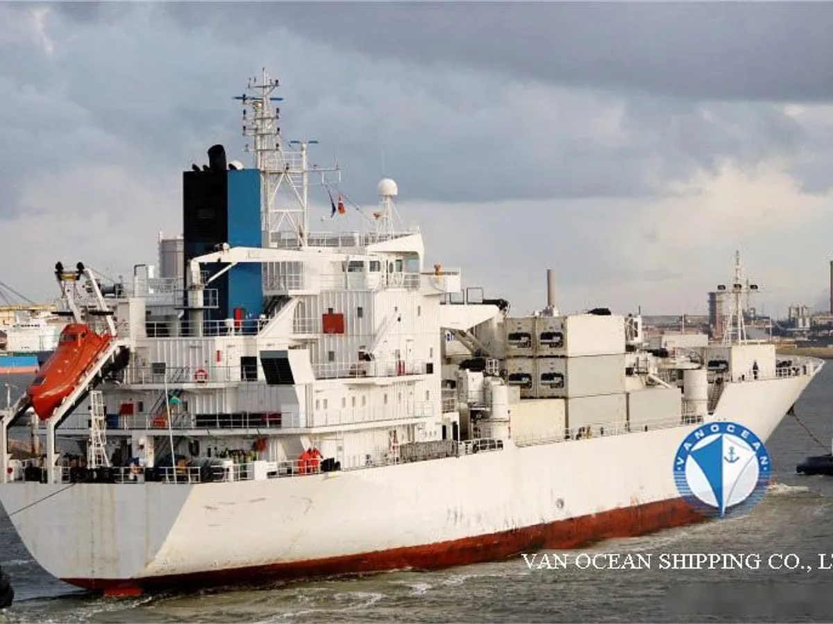 Reefer ship for sale