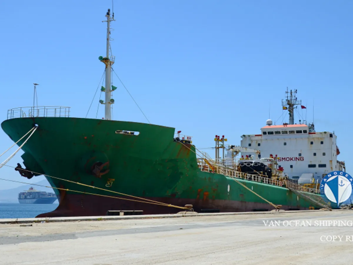 Oil/Chemical tanker for sale