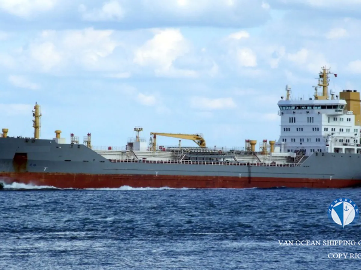 Oil/Chemical tanker for sale