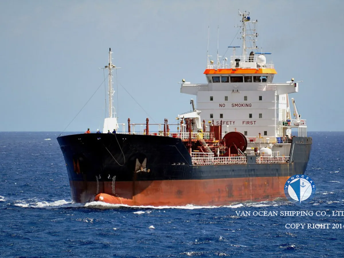 Oil/Chemical tanker for sale