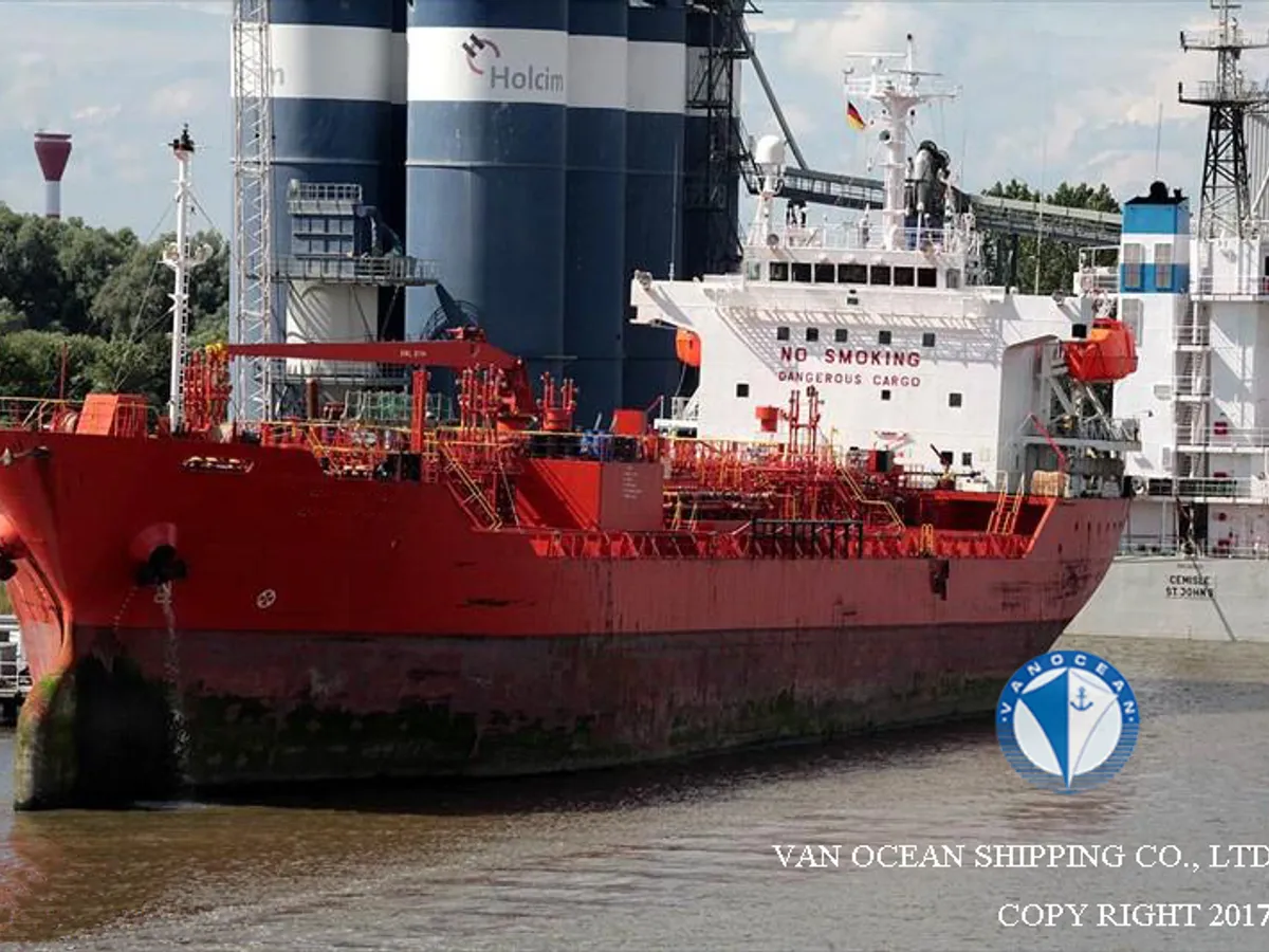 Oil/Chemical tanker for sale