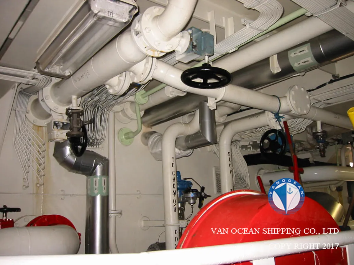 Oil/Chemical tanker for sale