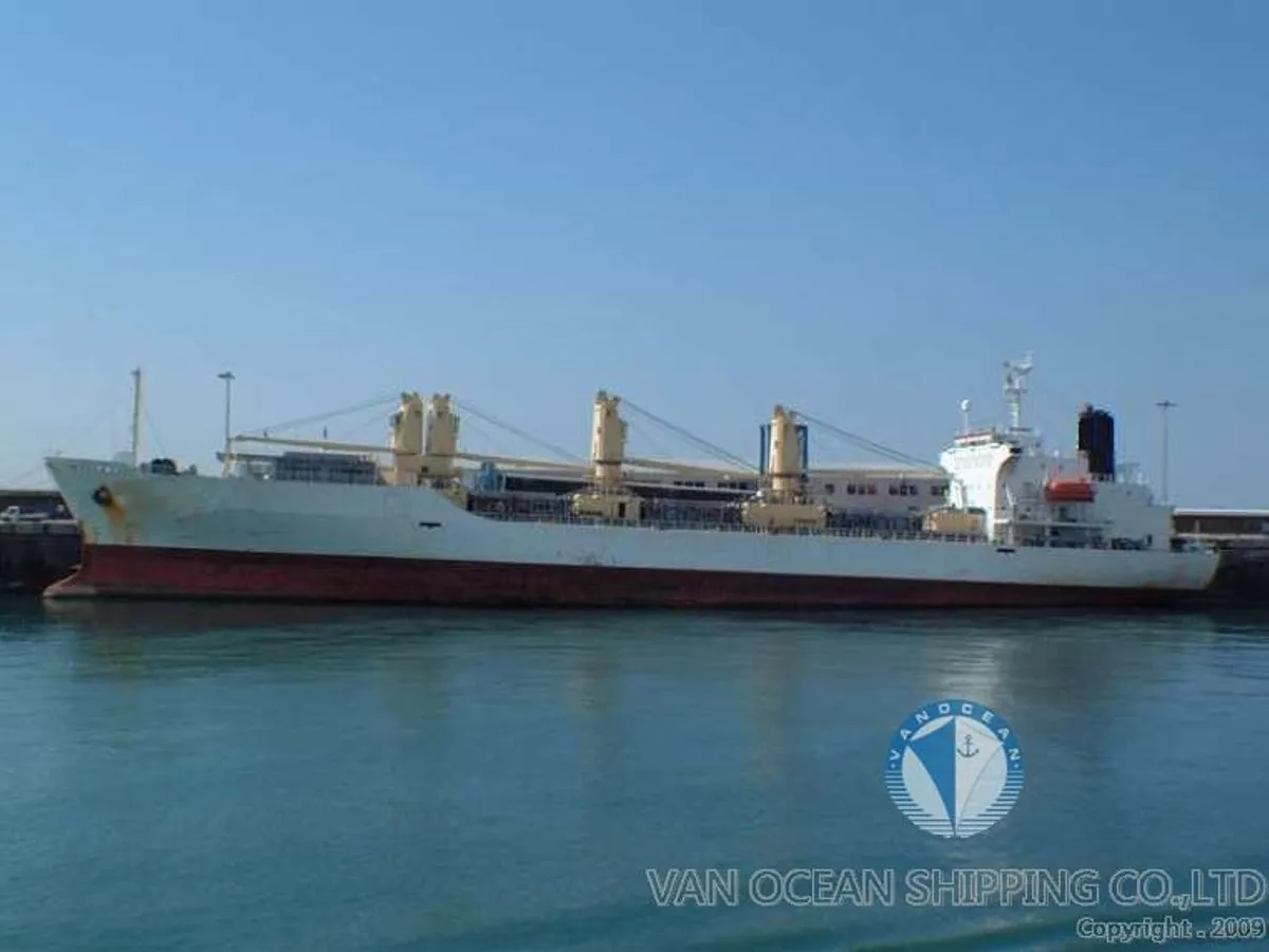 Oil/Chemical tanker for sale
