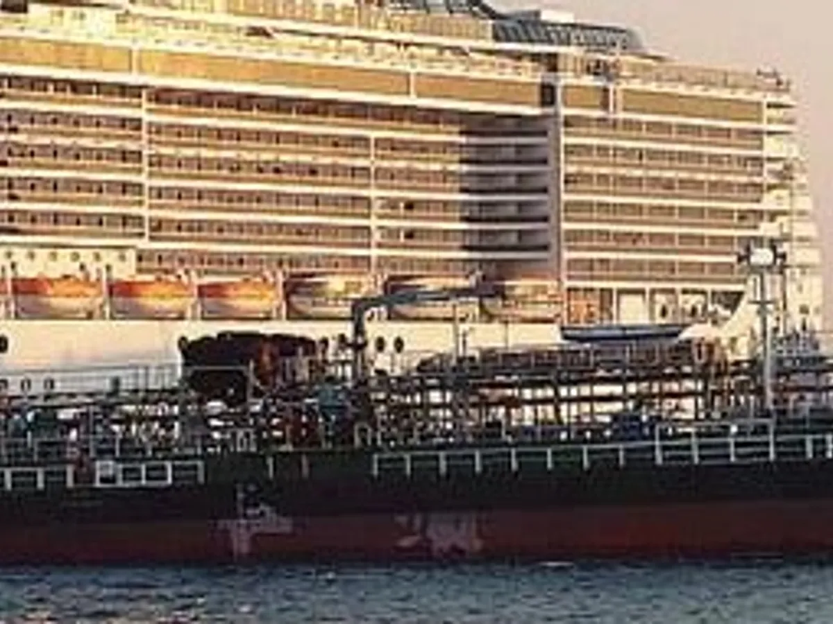 Oil/Chemical tanker for sale