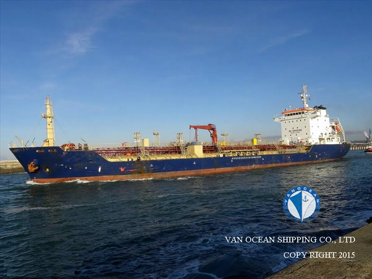 Oil/Chemical tanker for sale