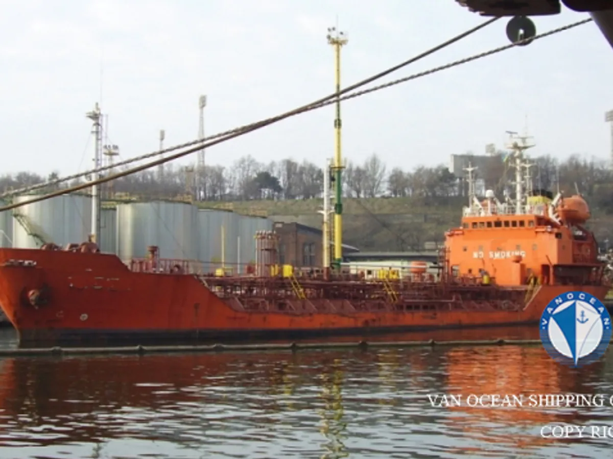 Oil/Chemical tanker for sale