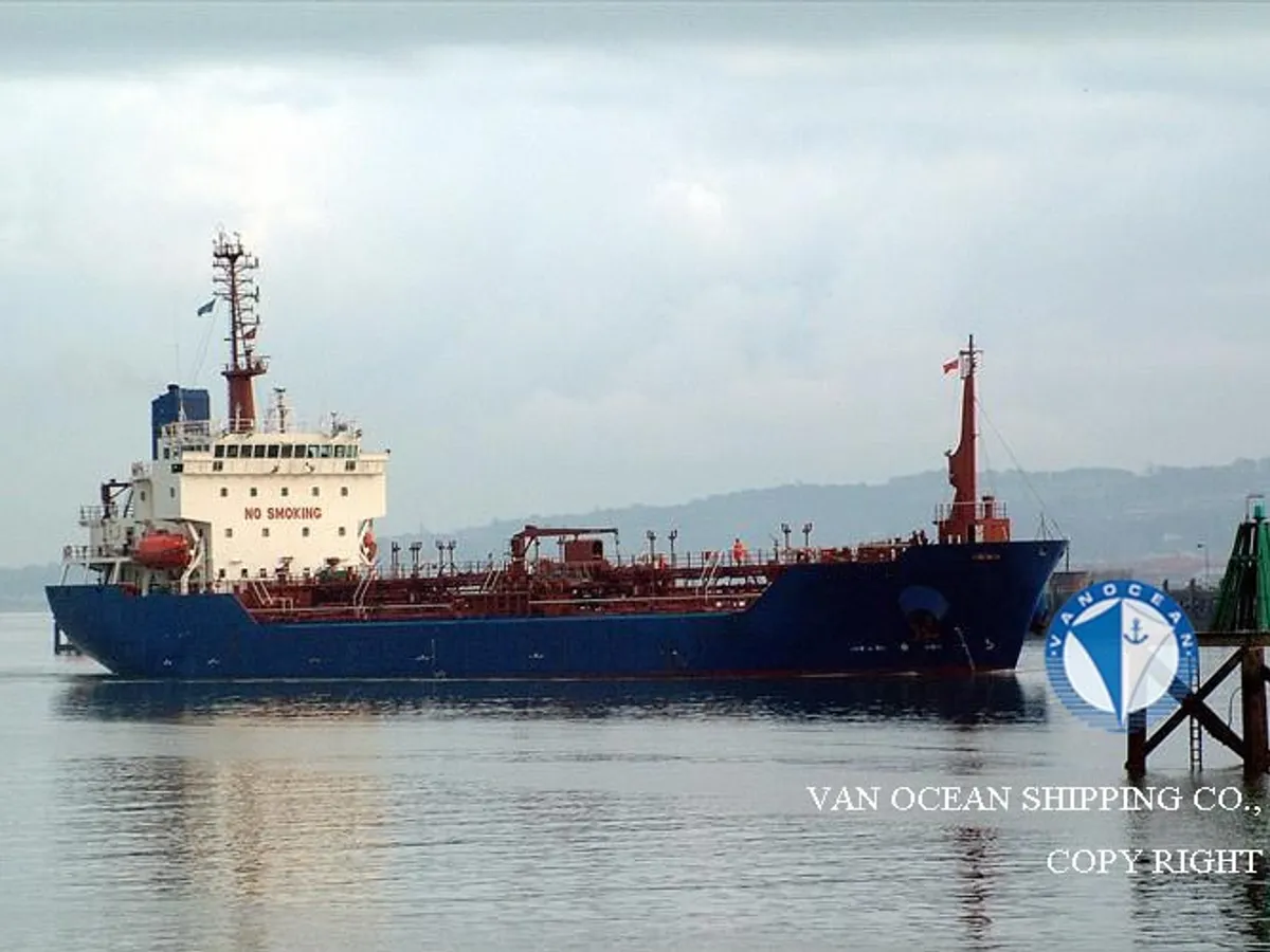 Oil/Chemical tanker for sale