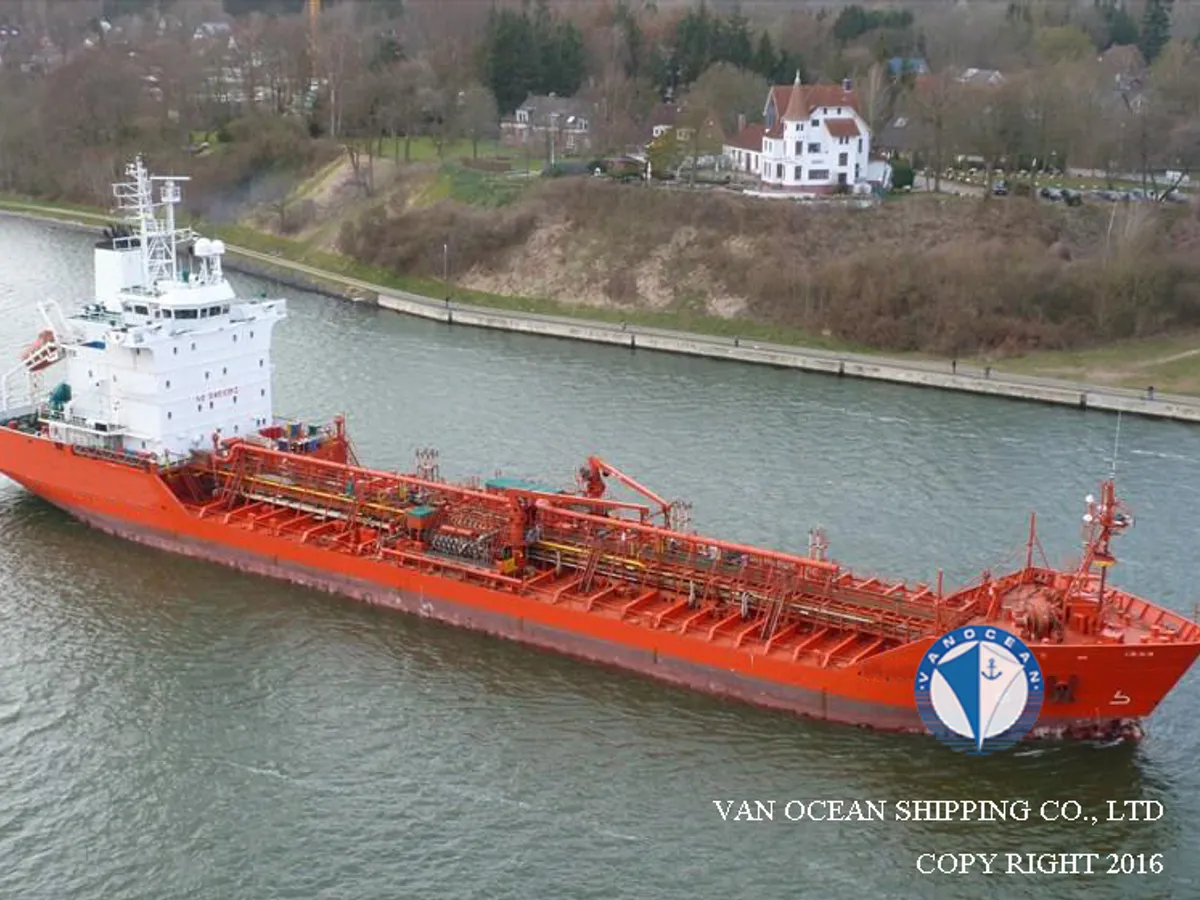 Oil/Chemical tanker for sale