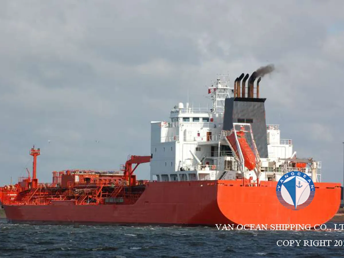 Oil/Chemical tanker for sale