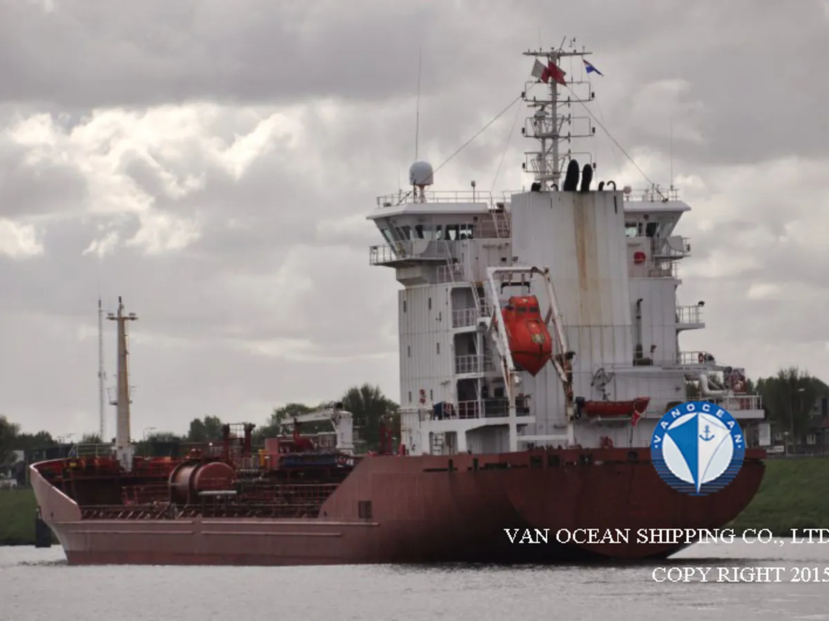 Oil/Chemical tanker for sale