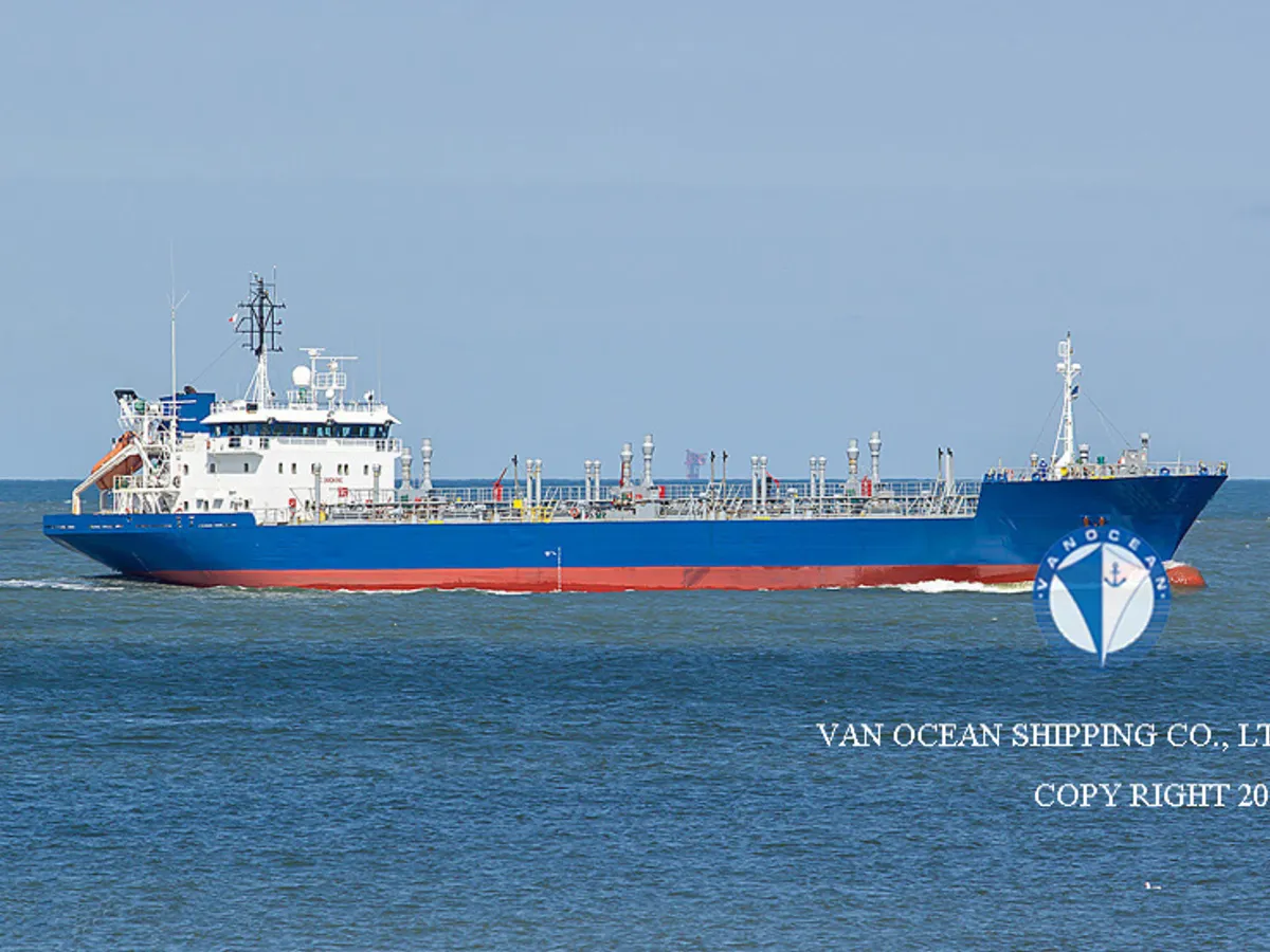 Oil/Chemical tanker for sale
