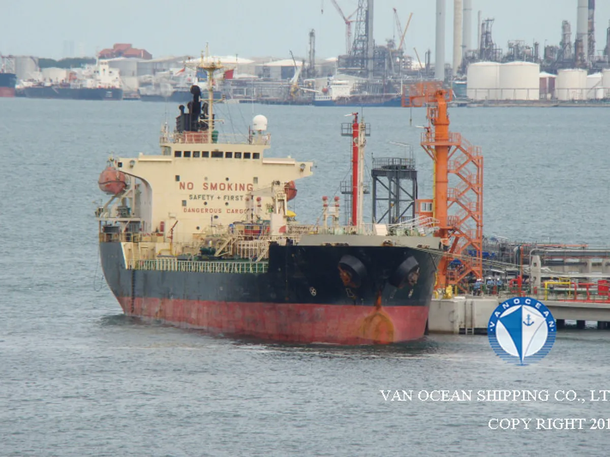 Oil/Chemical tanker for sale
