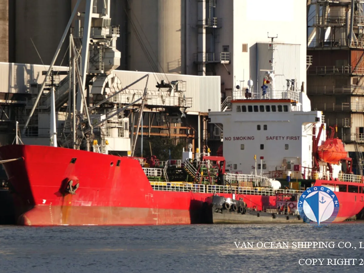 Oil/Chemical tanker for sale