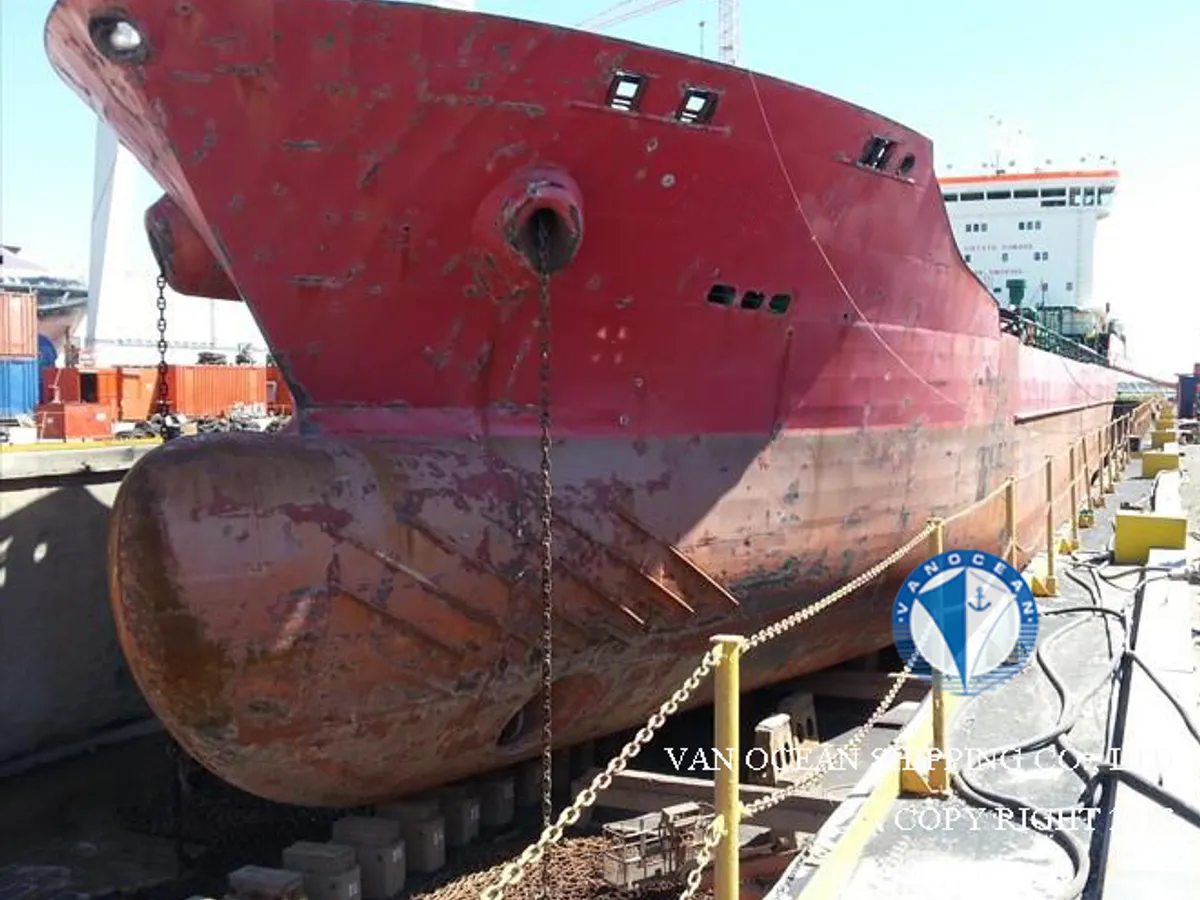 Oil/Chemical tanker for sale