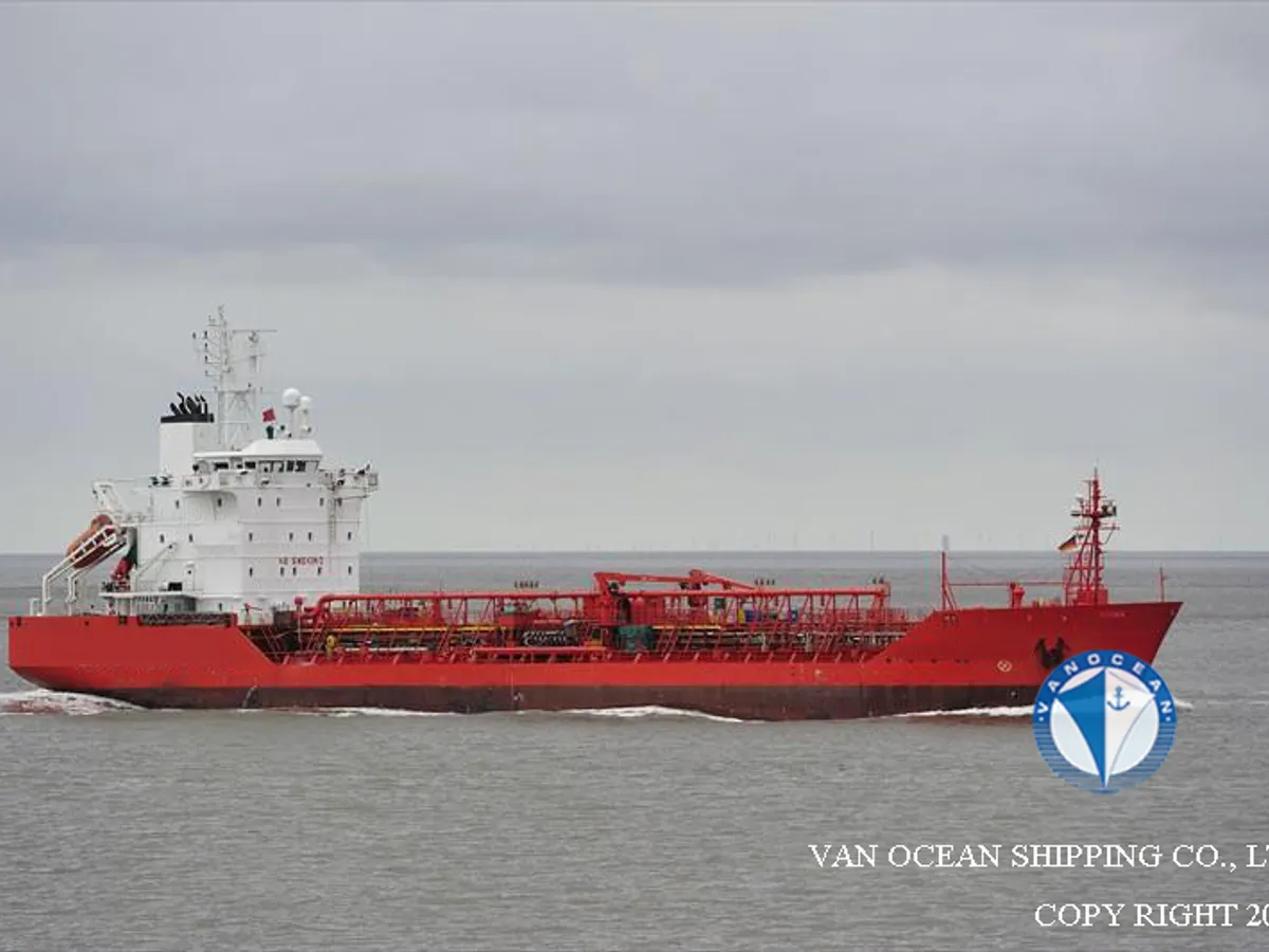 Oil/Chemical tanker for sale