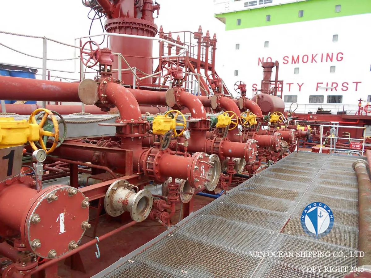 Oil/Chemical tanker for sale