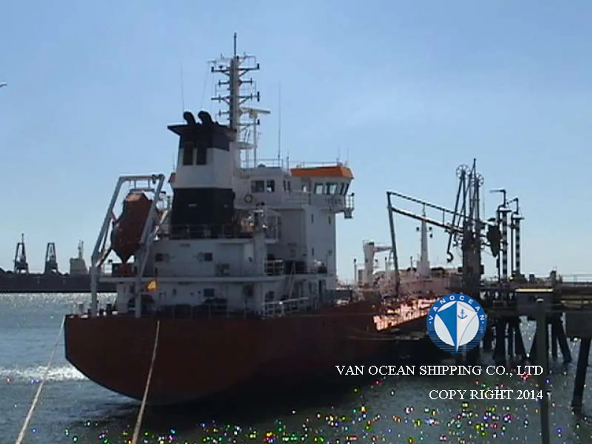 Oil/Chemical tanker for sale