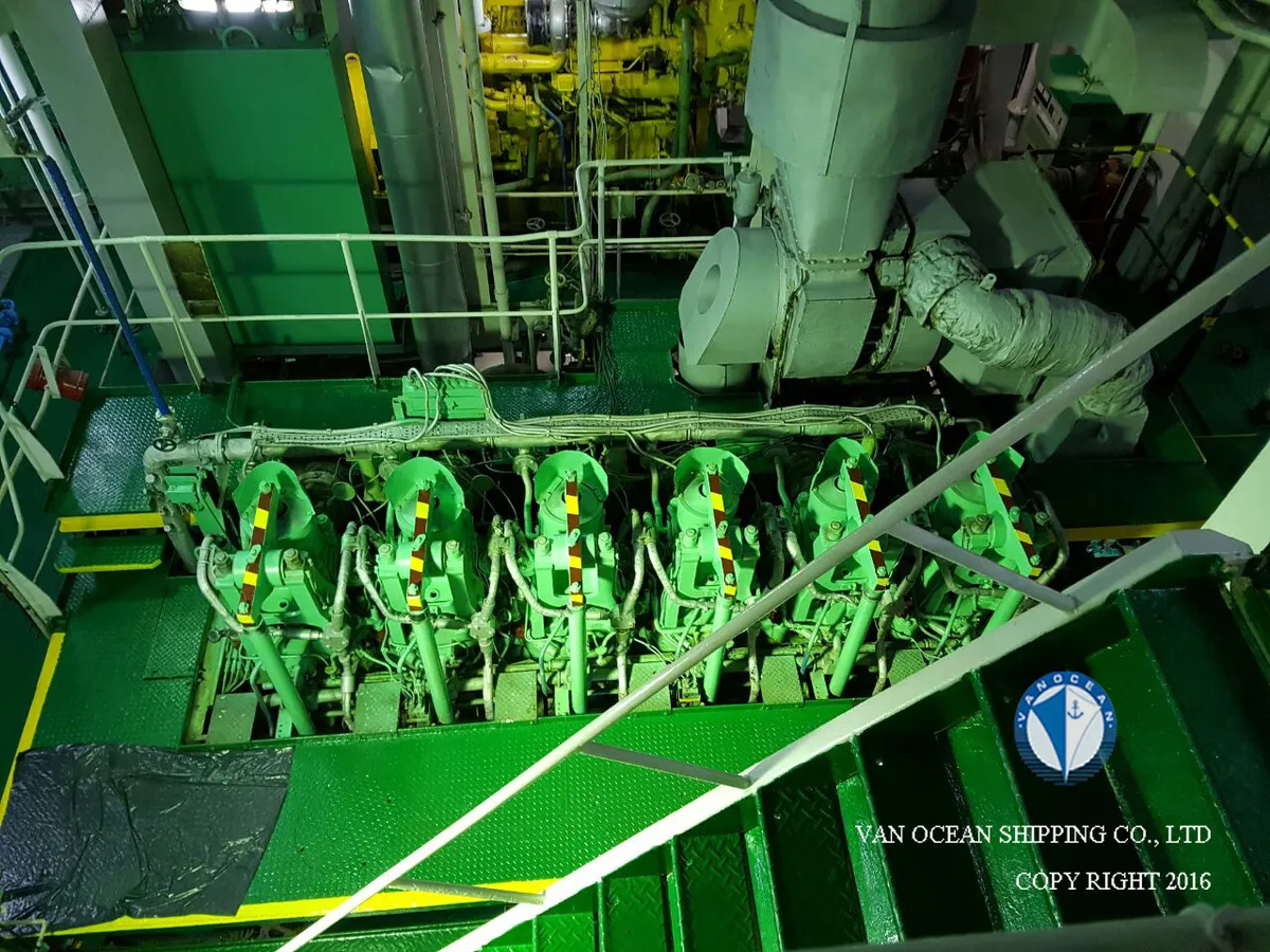 Oil/Chemical tanker for sale
