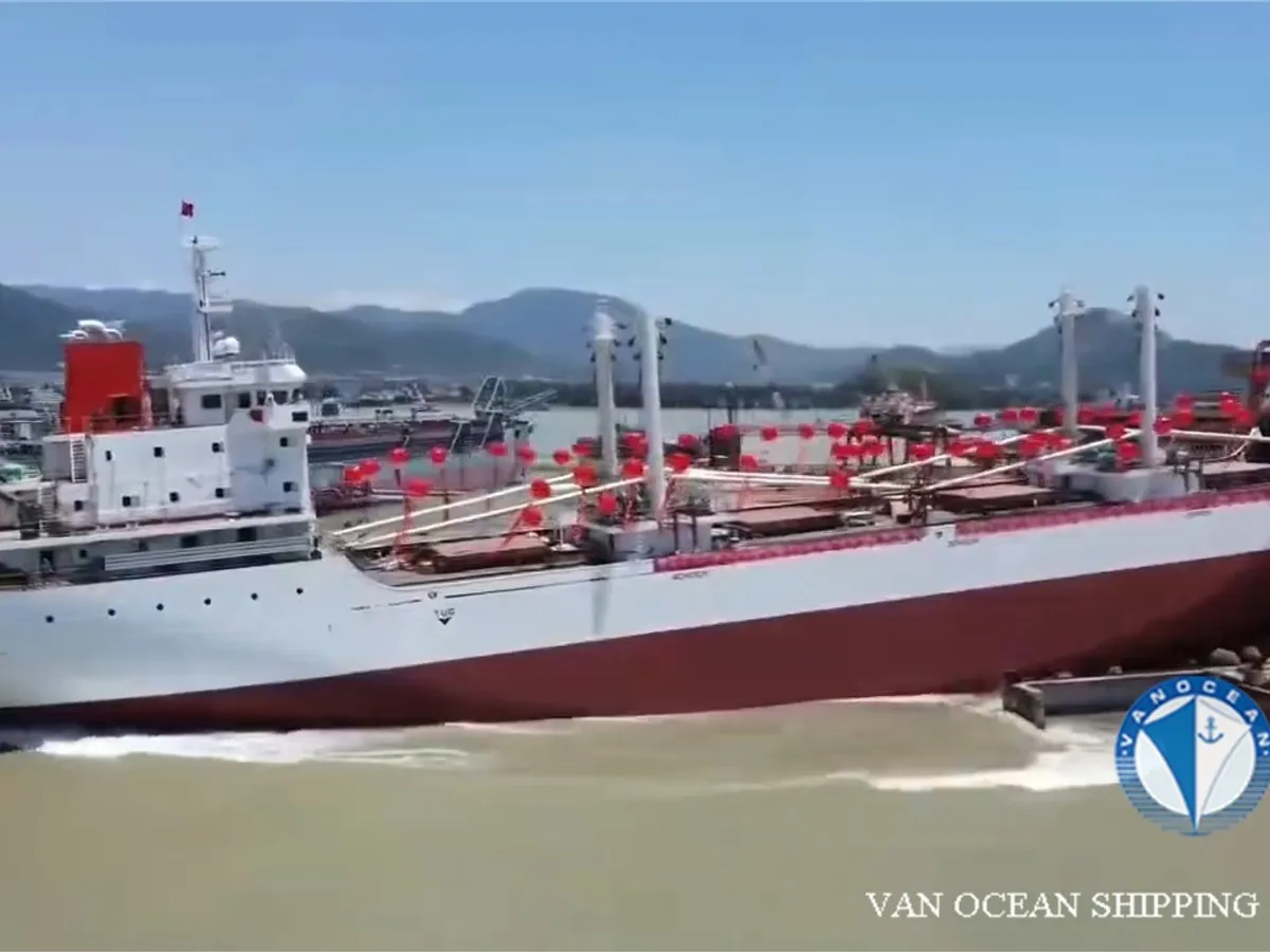 Reefer ship for sale
