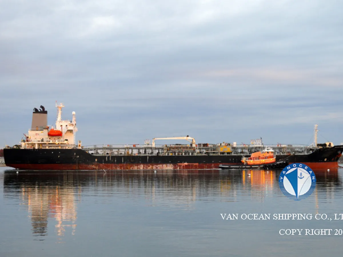 Oil/Chemical tanker for sale