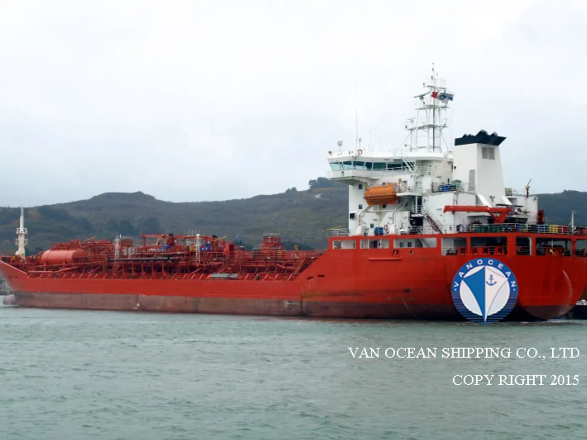Oil/Chemical tanker for sale