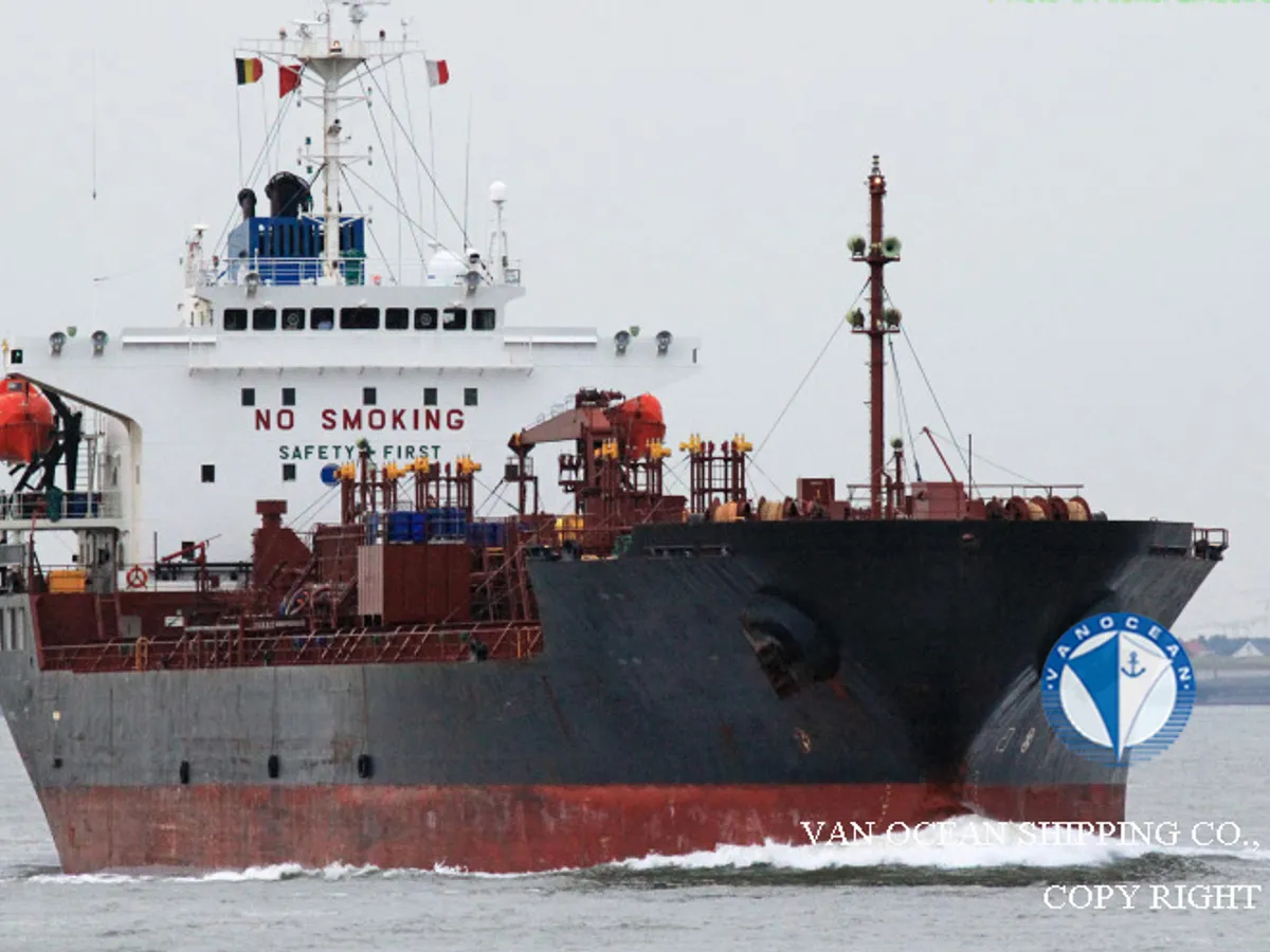 Oil/Chemical tanker for sale