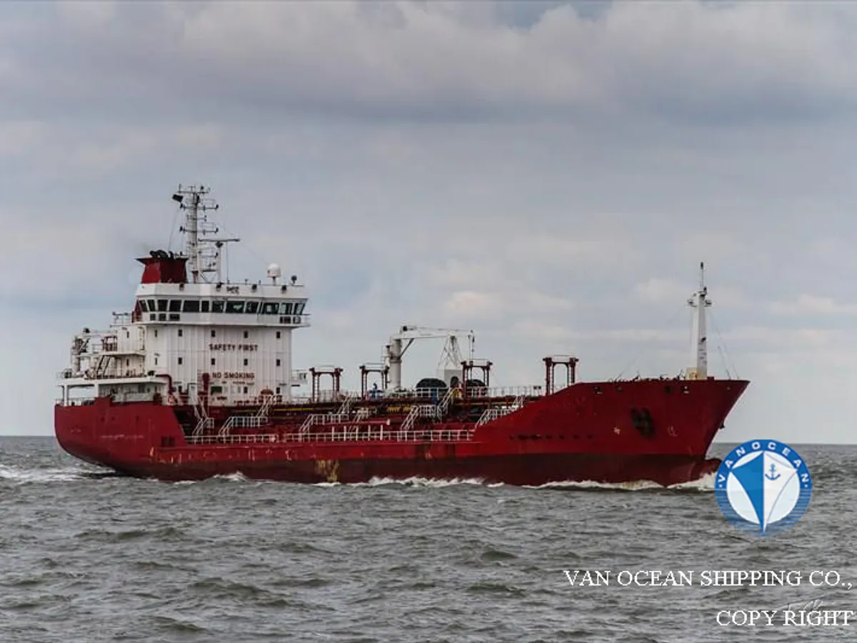 Oil/Chemical tanker for sale