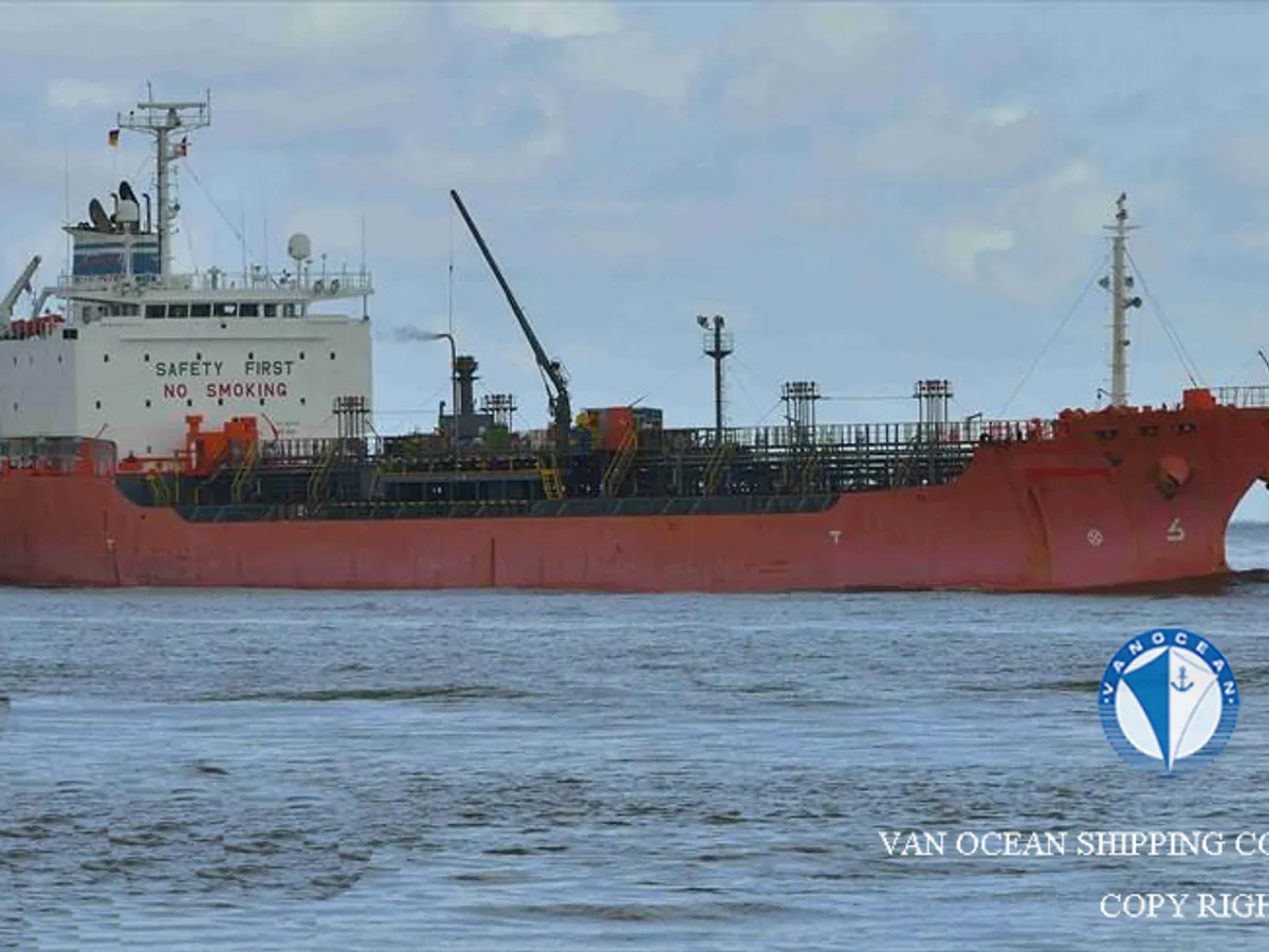 Oil/Chemical tanker for sale