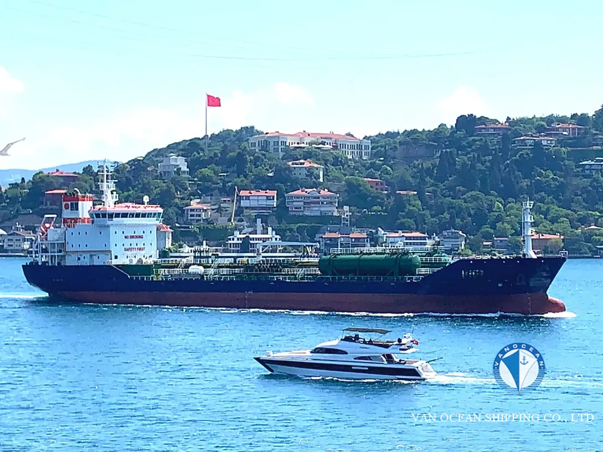 Oil/Chemical tanker for sale