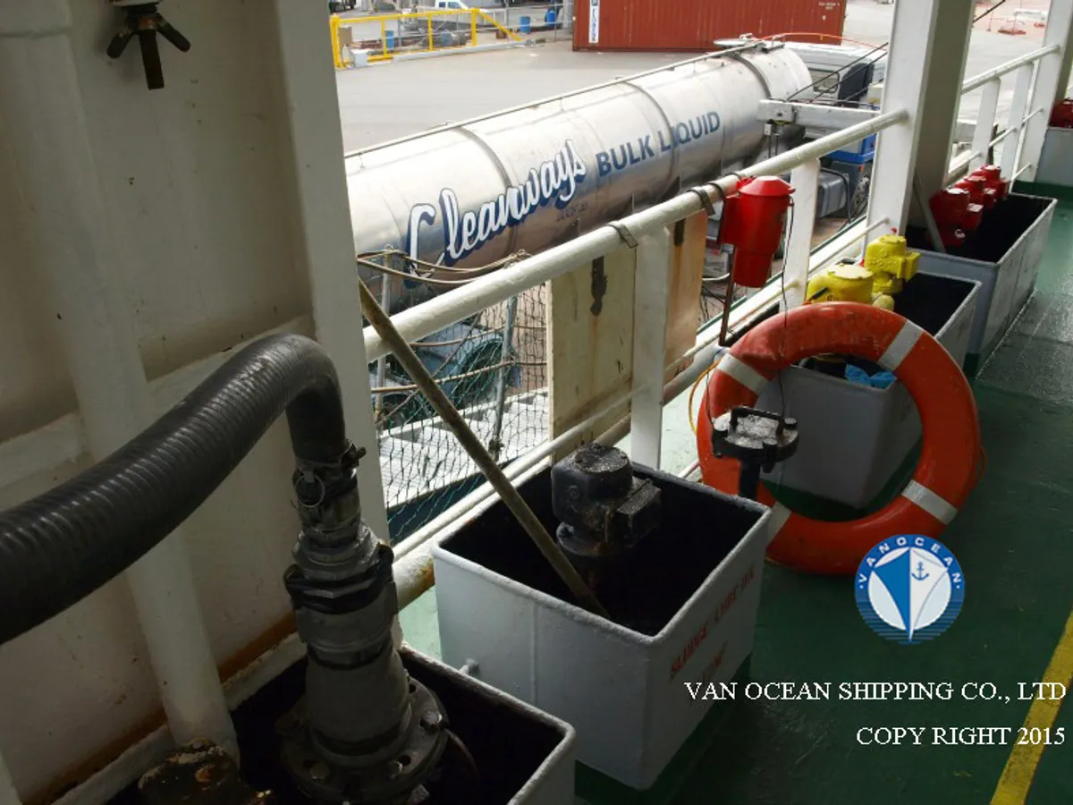 Oil/Chemical tanker for sale