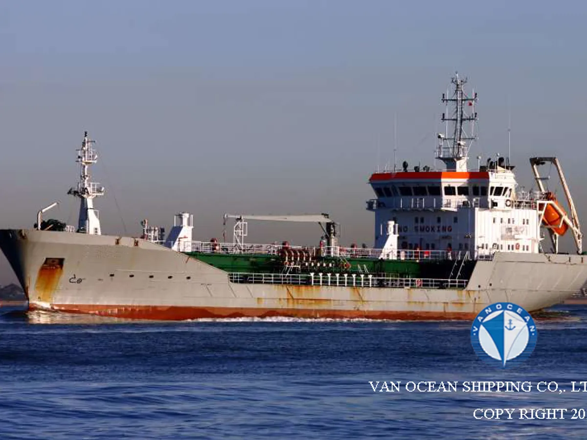 Oil/Chemical tanker for sale