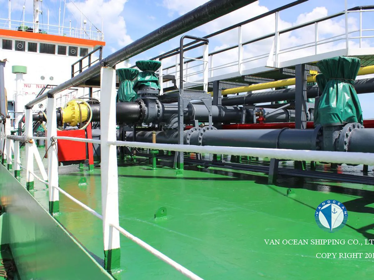Oil/Chemical tanker for sale