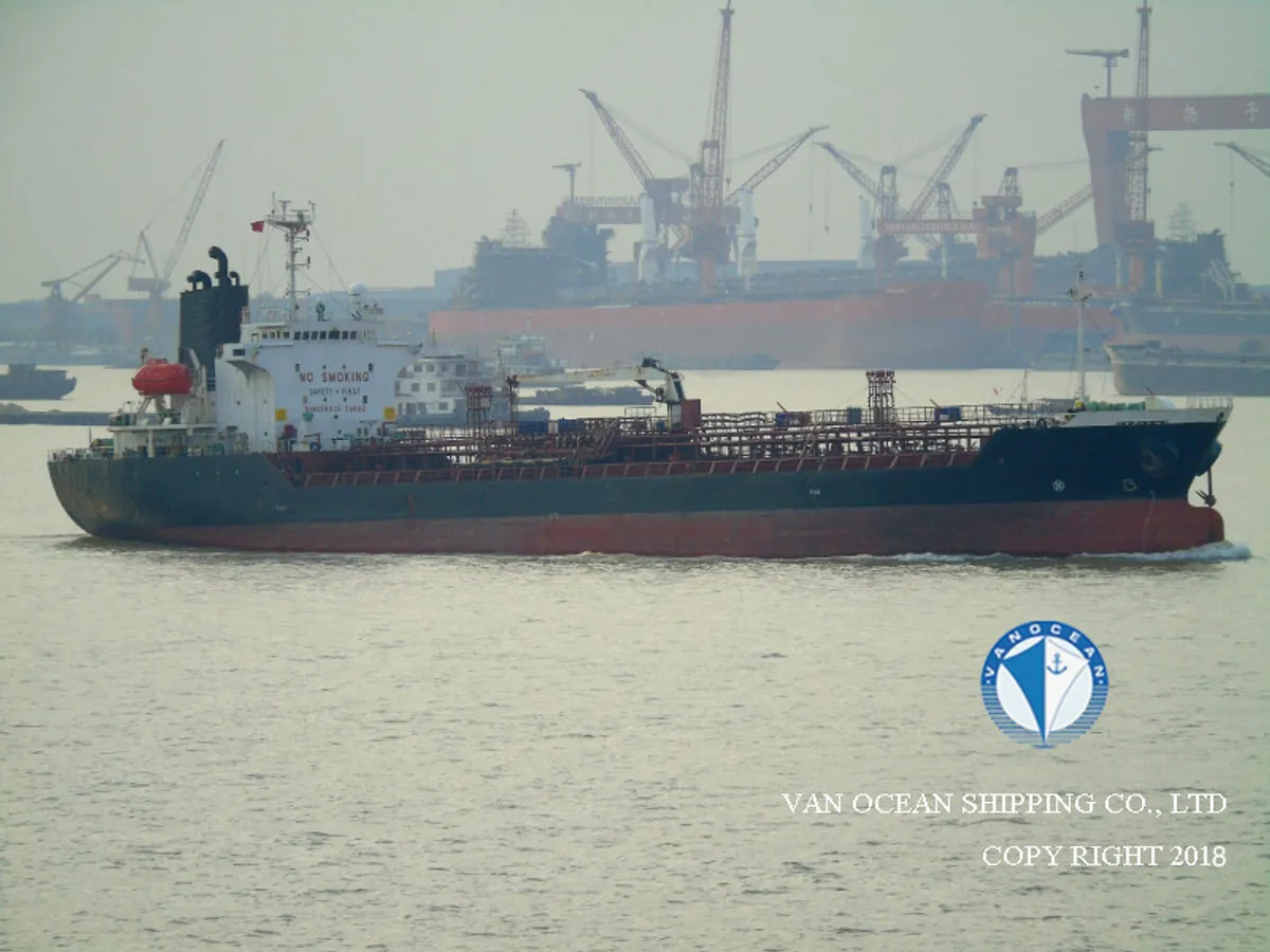 Oil/Chemical tanker for sale