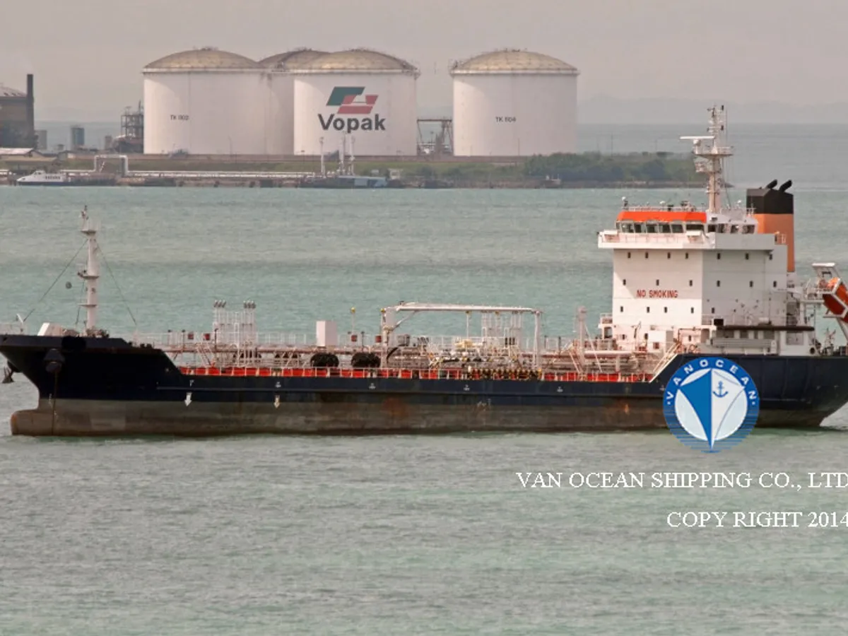 Oil/Chemical tanker for sale