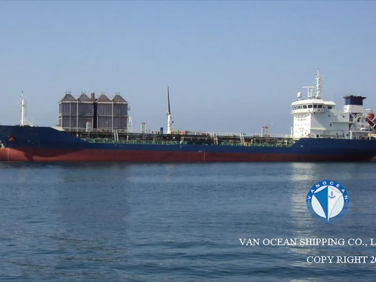 Oil/Chemical tanker for sale