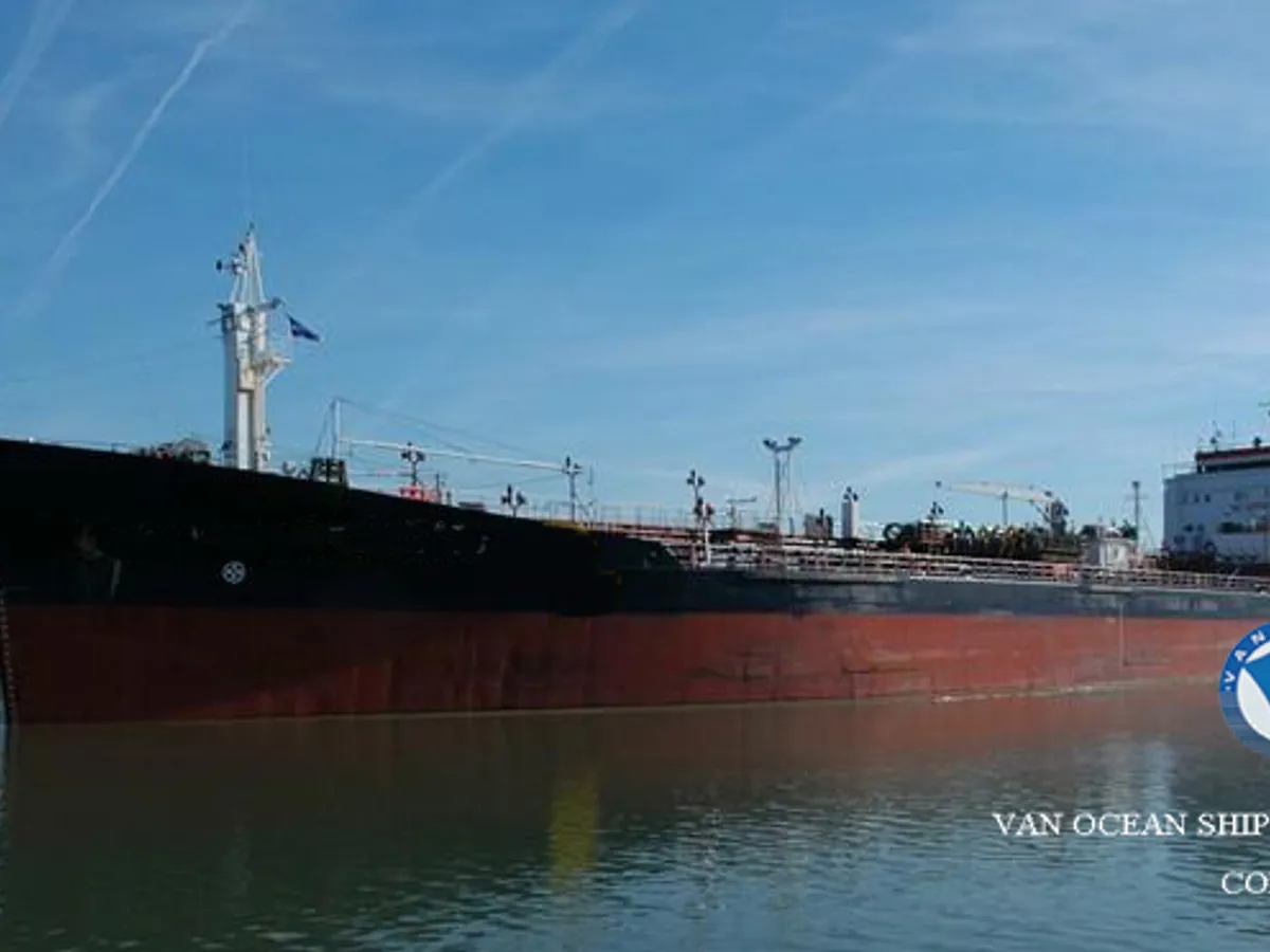 Oil/Chemical tanker for sale