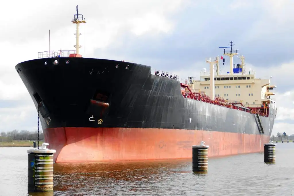 Oil/Chemical tanker for sale